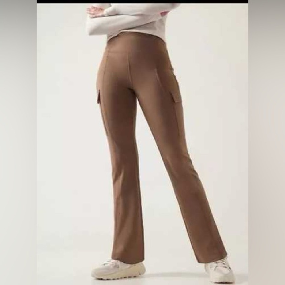 Athleta Delancey Straight Cargo Pants - Large Petite